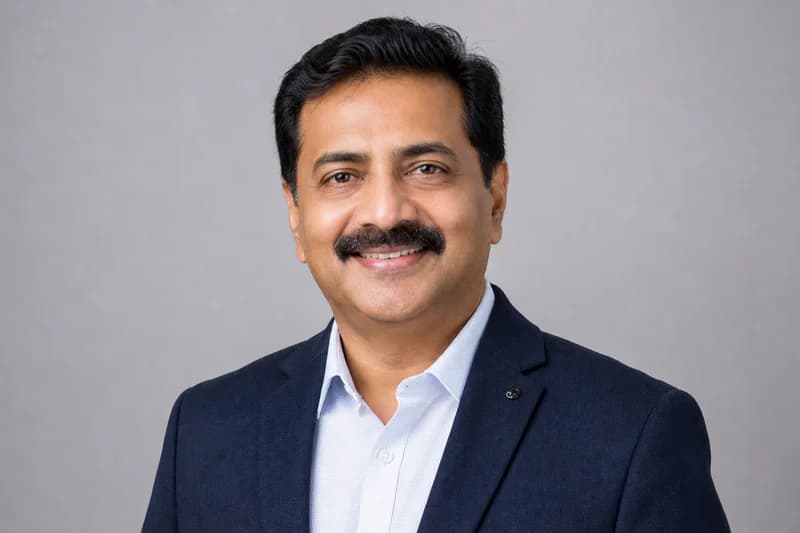 Suman, Medical Coding Trainer with 15+ years experience at QuickCode Solutions